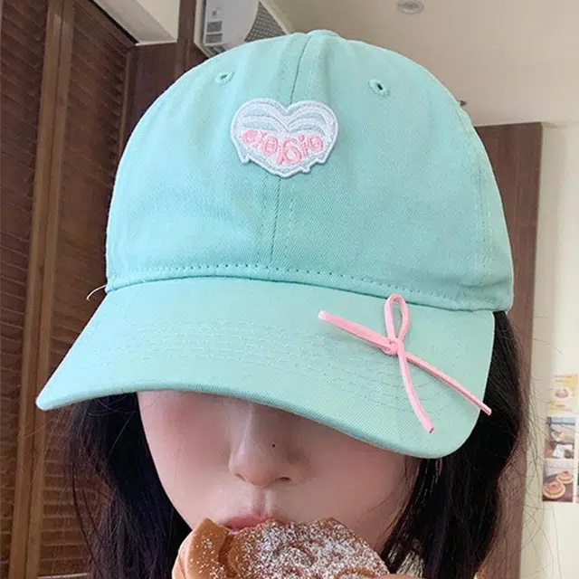 木林森 可爱小煤球爱心刺绣户外出行甜酷辣妹蝴蝶结软糯风时尚潮流百搭大头围显脸小防晒遮阳 棉 鸭舌帽 男女同款情侣款
