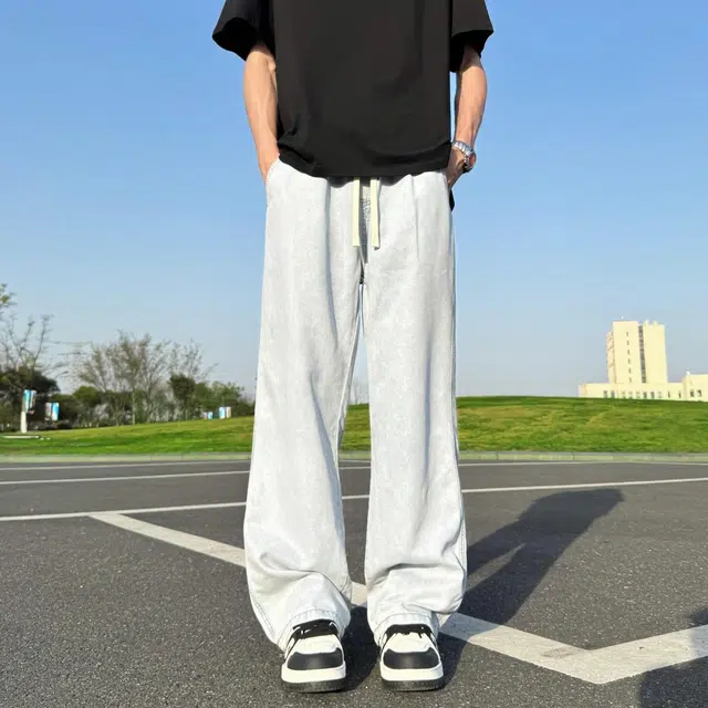 JEANSWEST