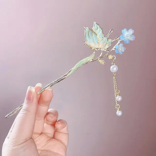 【蝶吻枝芽】 指尖瑰宝 新中式蝴蝶花朵流苏发钗高级感珍珠流苏步摇小清新仙气满满旗袍古风服饰百搭 镀银 发簪 女款