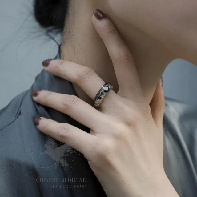Empress 47 925