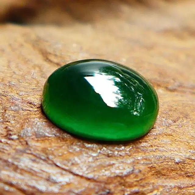 0.32g