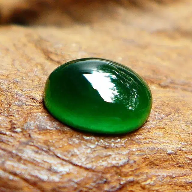 0.32g