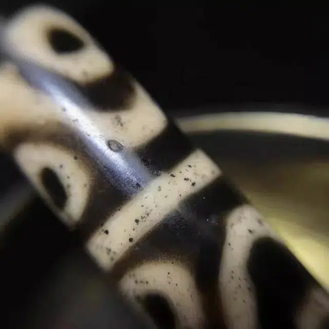 灵运宝 转运藏区天珠八眼色泽老气老矿风化油润包浆老料器磨损到位 小米珠 玉石吊坠 男女同款情侣款