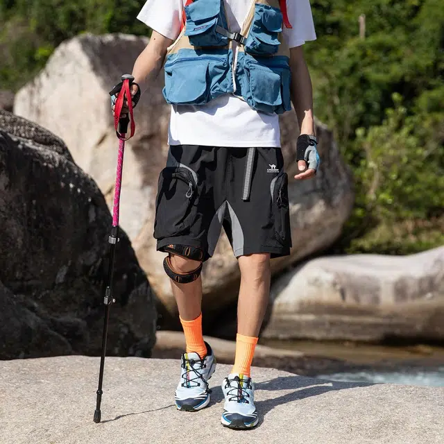 领航骆驼 美式高街字母图案户外中腰系带百搭宽松休闲短裤 男款