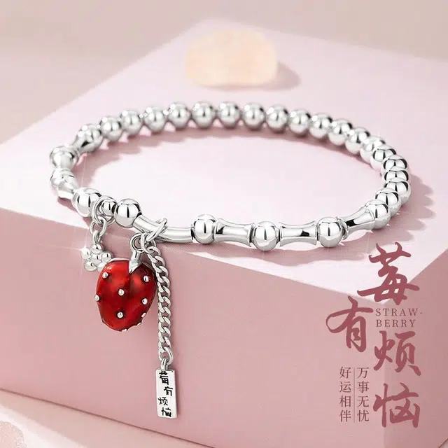 【莓烦恼】 色菲尔 可爱甜甜草莓小花银珠万事顺意万事无忧时尚小清新弹力可调节 合金 手链 女款