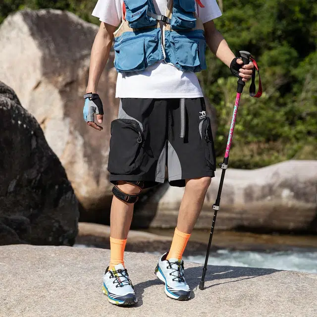 领航骆驼 美式高街字母图案户外中腰系带百搭宽松休闲短裤 男款