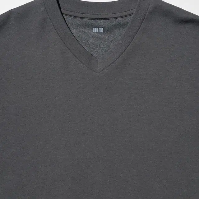 UNIQLO V T