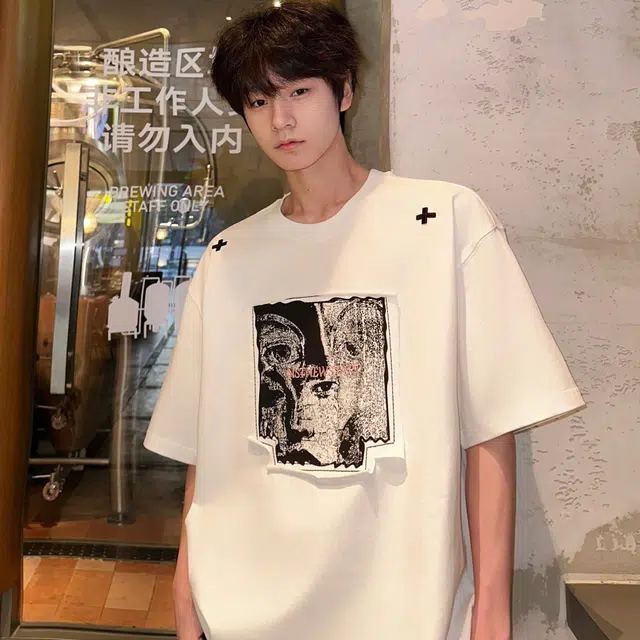 URBAN AUTHENTIC T