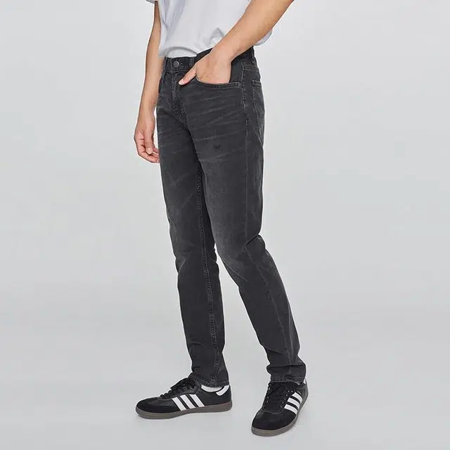 Lee