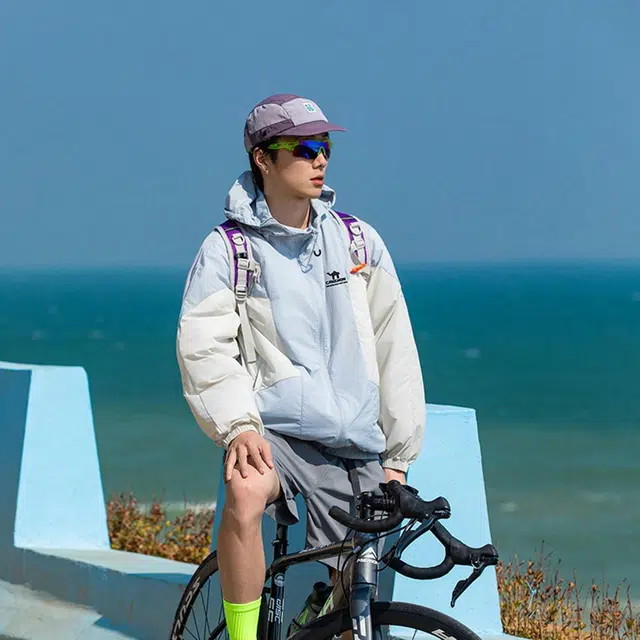 领航骆驼 山系户外防晒运动百搭夹克外套 男款