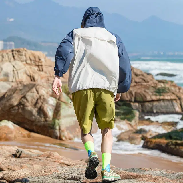 领航骆驼 户外运动学生党百搭潮流防晒衣 男款