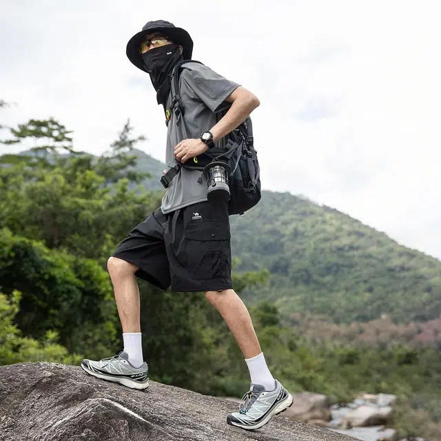 领航骆驼 户外美式高街舒适字母中腰系带百搭宽松休闲短裤 男款