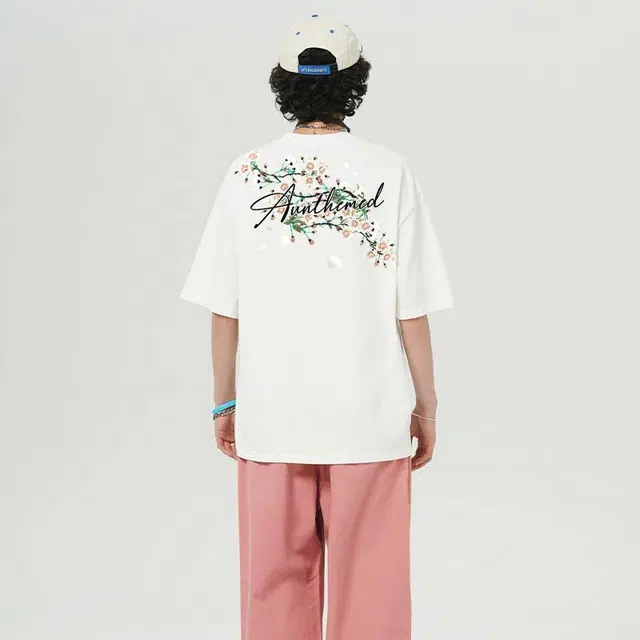 UNthemed Vintage Floral Tee