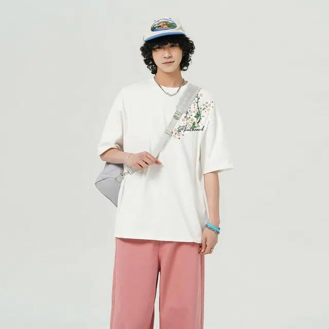 UNthemed Vintage Floral Tee