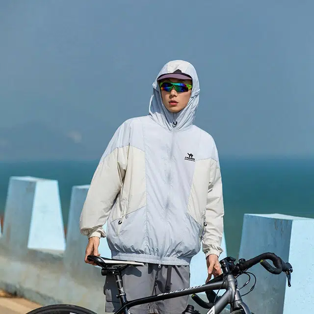 领航骆驼 山系户外防晒运动百搭夹克外套 男款