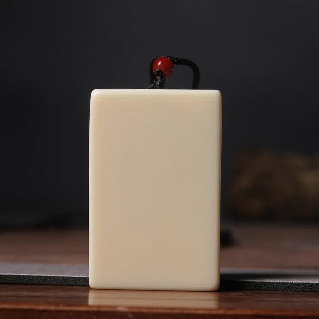 嫒柯 新中式国风文玩精工雕刻 小众设计轻奢高级感佛牌 好运连连招财纳福考公考研上岸转运国潮挂件 #好运 象牙果 项链 男女同款情侣款