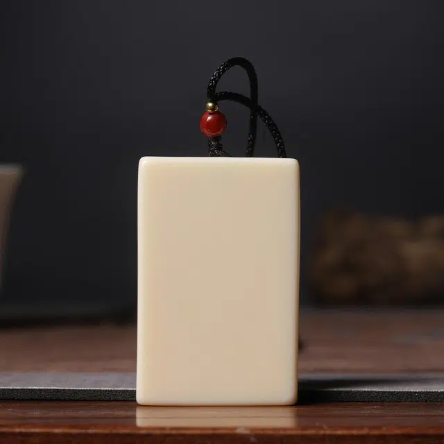 嫒柯 新中式国风文玩精工雕刻 小众设计轻奢高级感佛牌 好运连连招财纳福考公考研上岸转运国潮挂件 #好运 象牙果 项链 男女同款情侣款