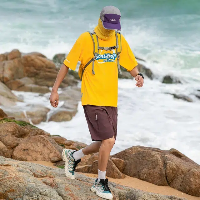 领航骆驼 美式高街户外字母中腰舒适系带百搭宽松休闲短裤 男款