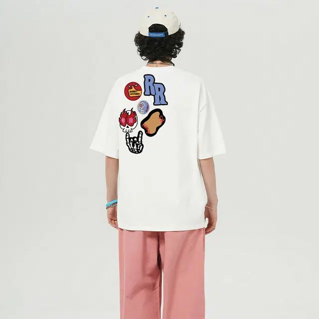 UNthemed T