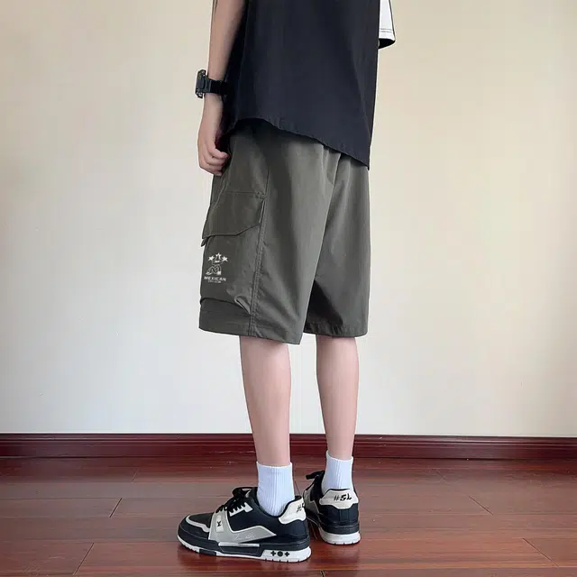 稻草人 美式街头嘻哈复古高街凉感亲肤多口袋中腰潮牌百搭个性痞帅学院风宽松休闲阔腿五分工装短裤 男女同款