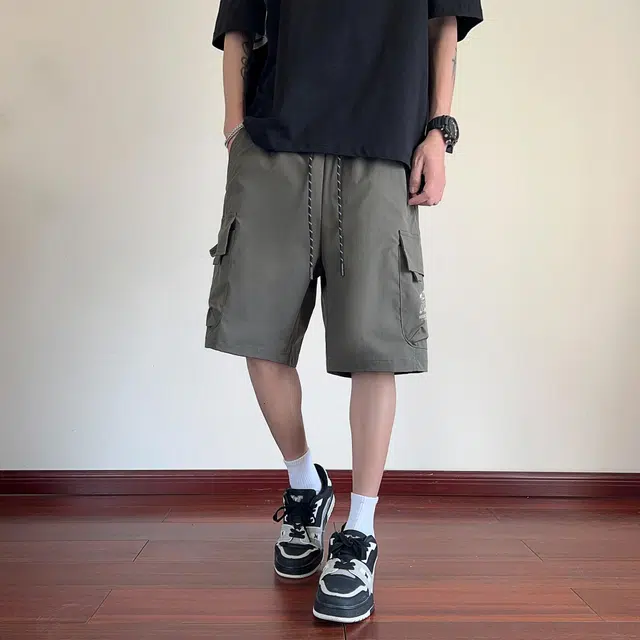 稻草人 美式街头嘻哈复古高街凉感亲肤多口袋中腰潮牌百搭个性痞帅学院风宽松休闲阔腿五分工装短裤 男女同款