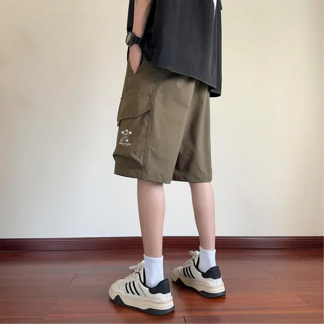 稻草人 美式街头嘻哈复古高街凉感亲肤多口袋中腰潮牌百搭个性痞帅学院风宽松休闲阔腿五分工装短裤 男女同款
