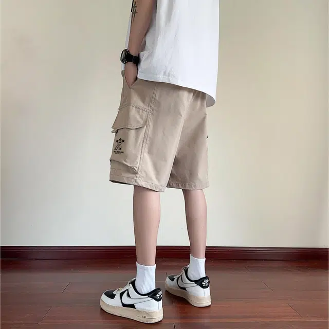 稻草人 美式街头嘻哈复古高街凉感亲肤多口袋中腰潮牌百搭个性痞帅学院风宽松休闲阔腿五分工装短裤 男女同款