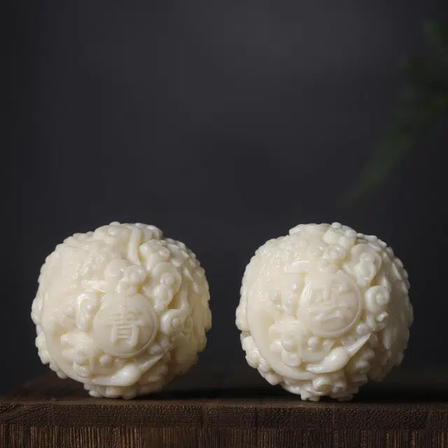 嫒柯 国潮新中式平步青云招财纳福轻奢高级感文玩盘玩装饰品湘工雕刻精细雕刻好运文玩手球#好运 象牙果 手把件 男女同款情侣款