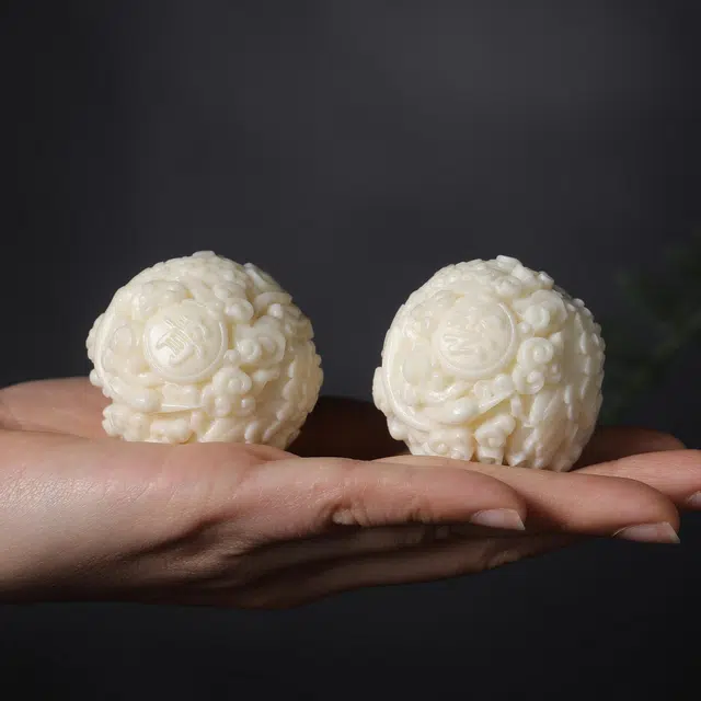 嫒柯 国潮新中式平步青云招财纳福轻奢高级感文玩盘玩装饰品湘工雕刻精细雕刻好运文玩手球#好运 象牙果 手把件 男女同款情侣款