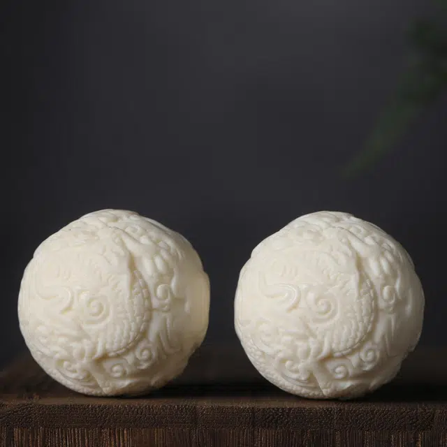 嫒柯 国潮新中式轻奢高级感文玩吉祥好运连连财源广进龙雕招财转运精细雕刻而成手饰再造#好运 象牙果 手球 男女同款情侣款