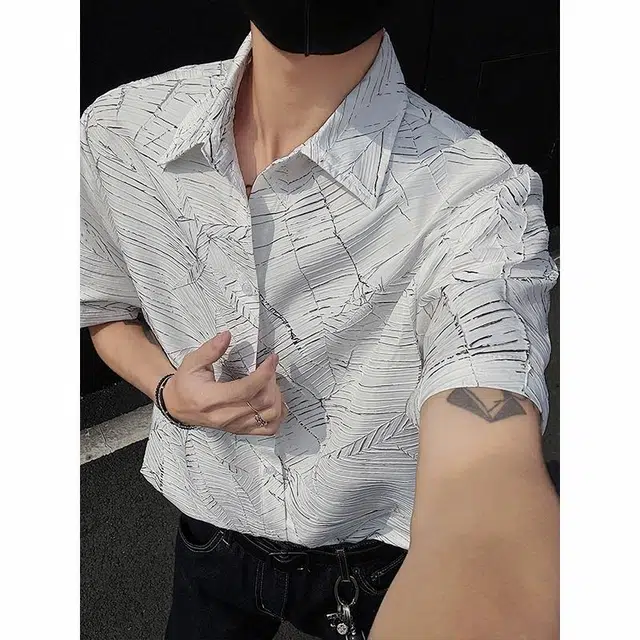 NEAR HERE ins