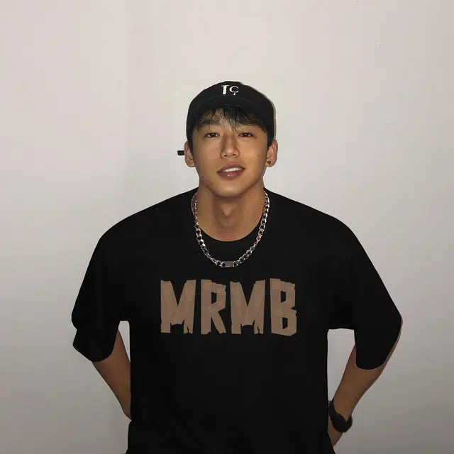 HIPHOPPUNKS T
