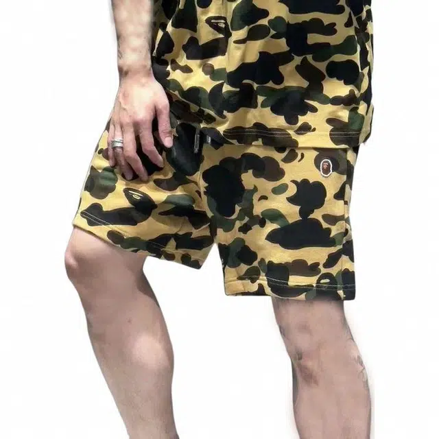 A BATHING APE