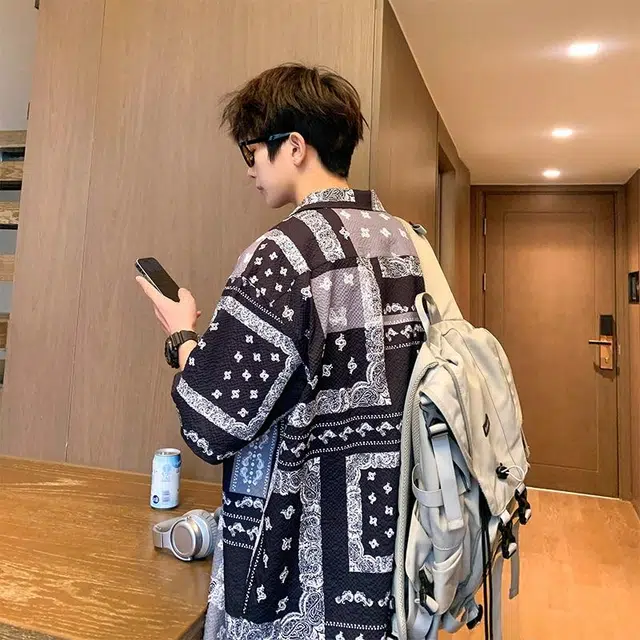 Fakeyoung
