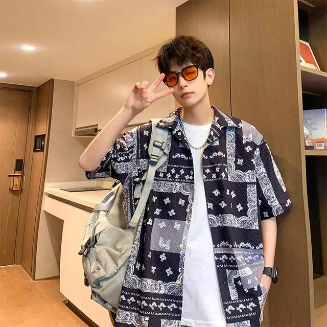 Fakeyoung