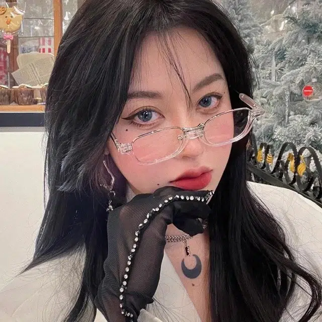 MK ins