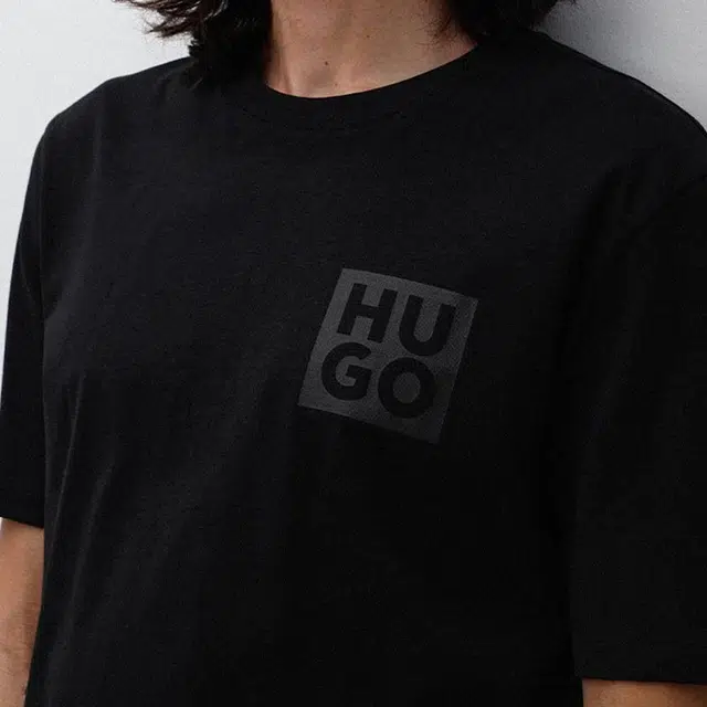 HUGO BOSS SS22 T