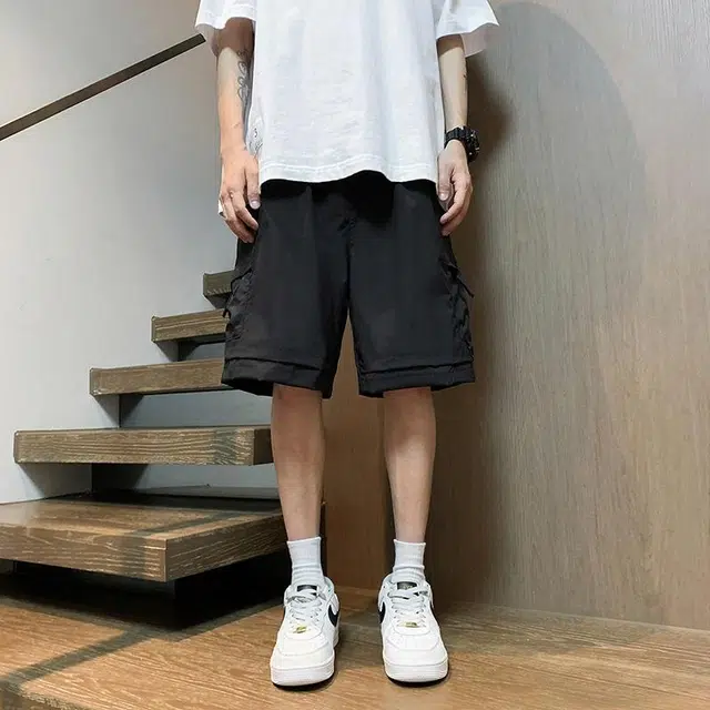 UNthemed