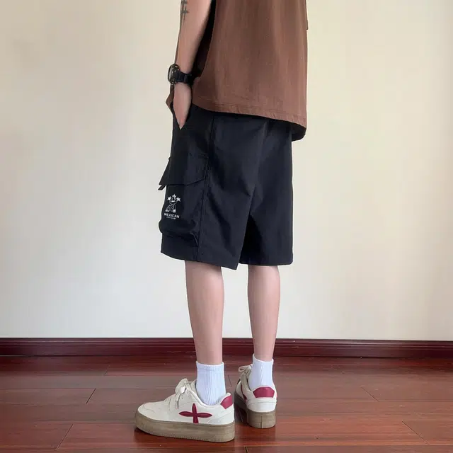 稻草人 美式街头嘻哈复古高街凉感亲肤多口袋中腰潮牌百搭个性痞帅学院风宽松休闲阔腿五分工装短裤 男女同款