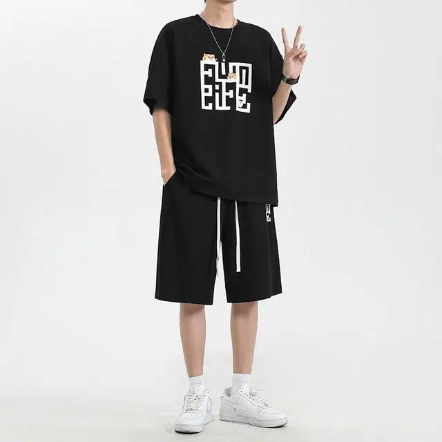 NEAR HERE QT