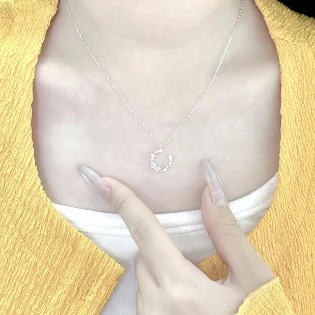 999