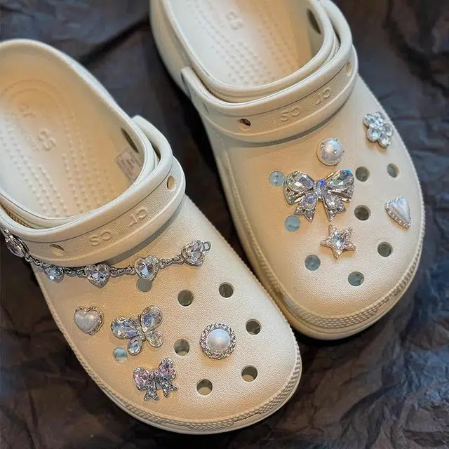 Crocs DIY