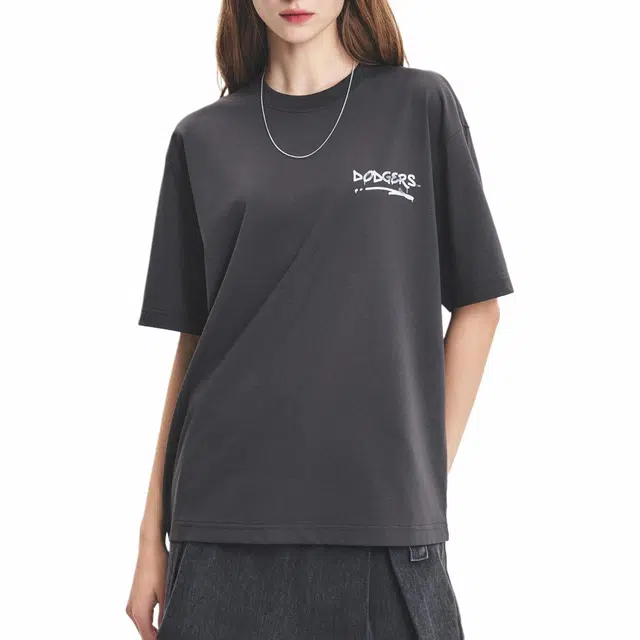 MLB T