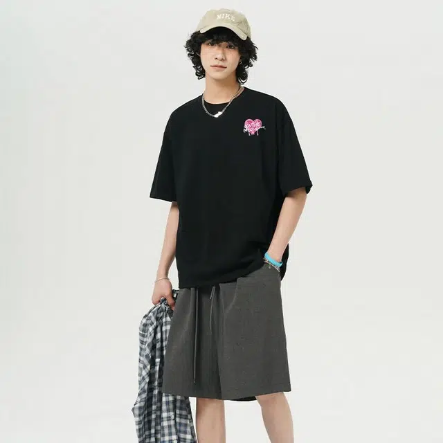 UNthemed T