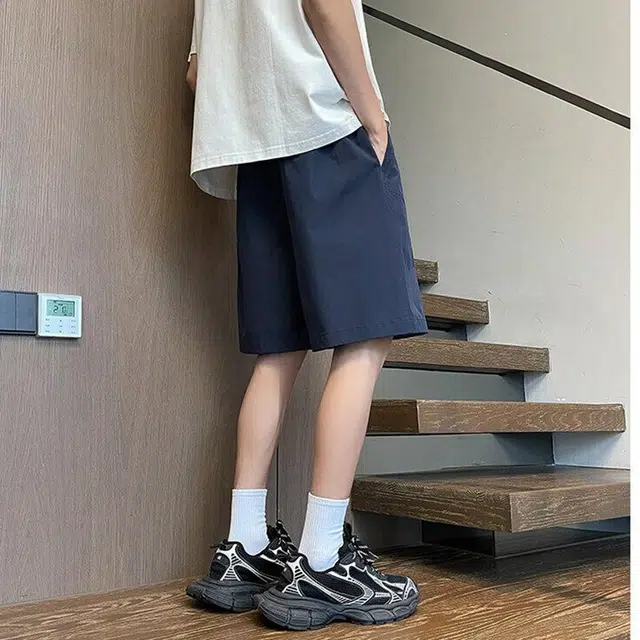 宾力克 凉感透气排汗亲肤基础款纯色简约潮流百搭中性风运动跑步篮球四分直筒过膝休闲短裤 男女同款