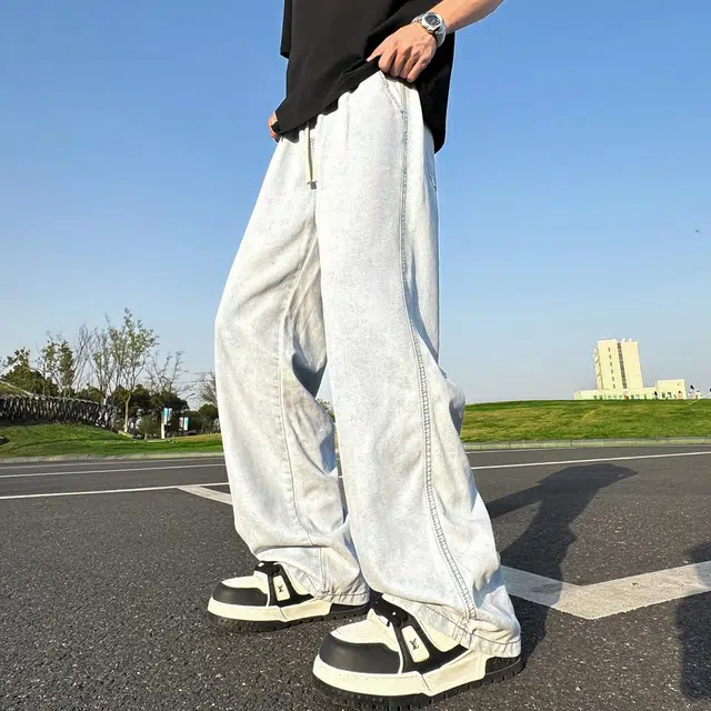 JEANSWEST