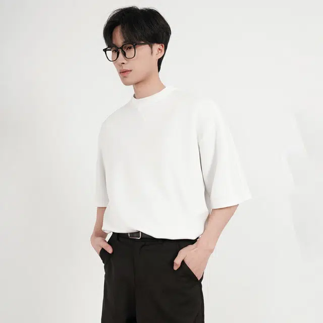 URBAN AUTHENTIC T