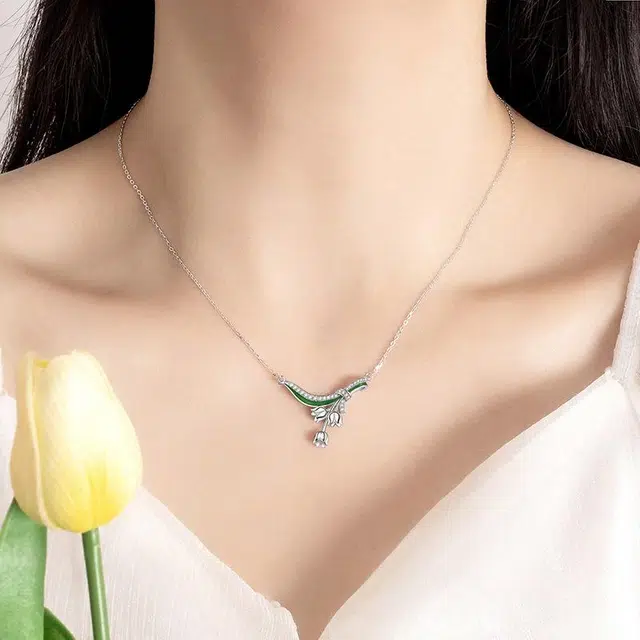 S925