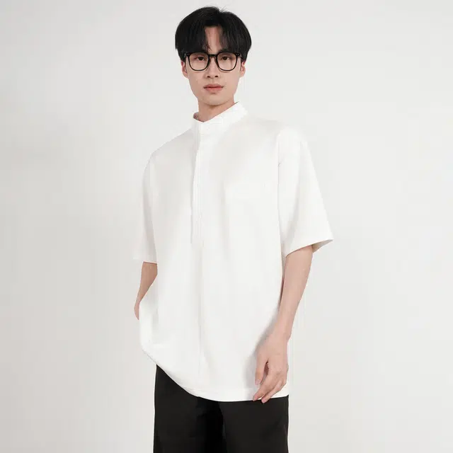 URBAN AUTHENTIC T