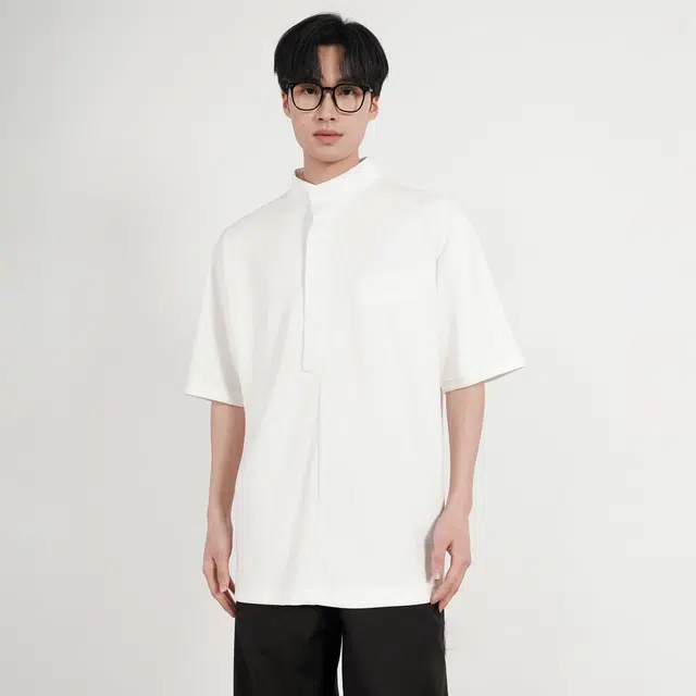 URBAN AUTHENTIC T